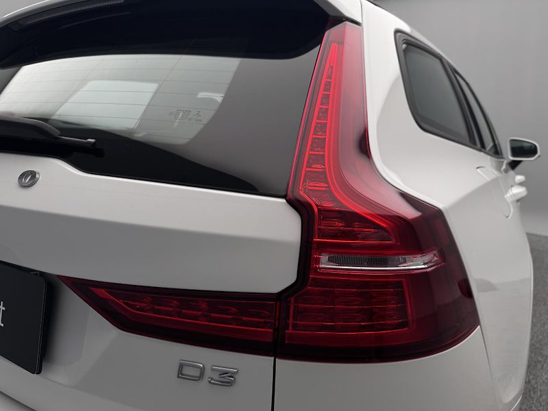 Volvo V60 D3 MOMENTUM  AUT CZ 1.maj - fotka 18 z 34