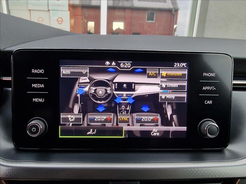 Škoda Scala 1.0 TSI 70kW Style, ČR,1.Maj. - fotka 34 z 50