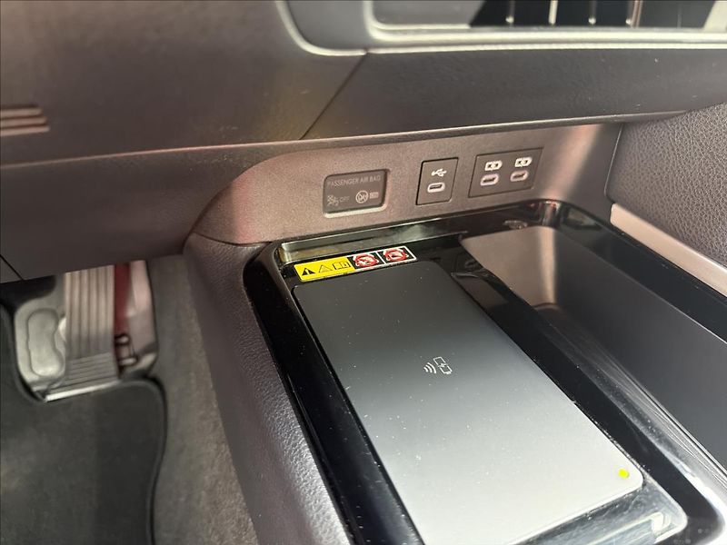 Toyota Camry 2,5 - fotka 14 z 36