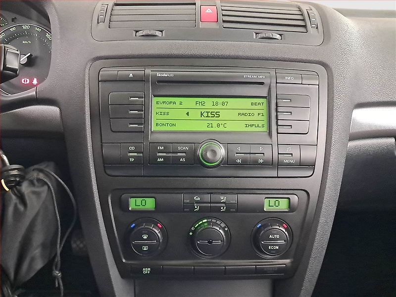 Škoda Octavia (2007) 1.9 TDI DPF, po STK, Tažné - fotka 12 z 16