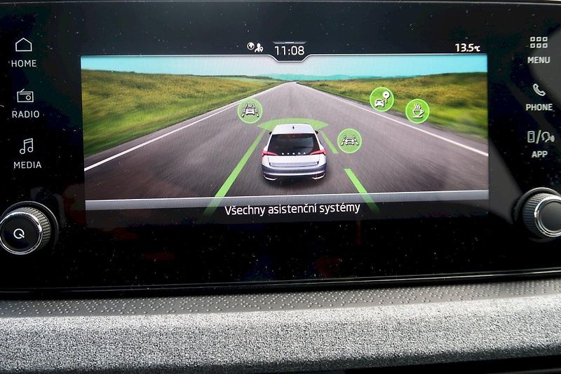 Škoda Scala (2025) Selection 1.0 TSI 85 kW - fotka 11 z 28