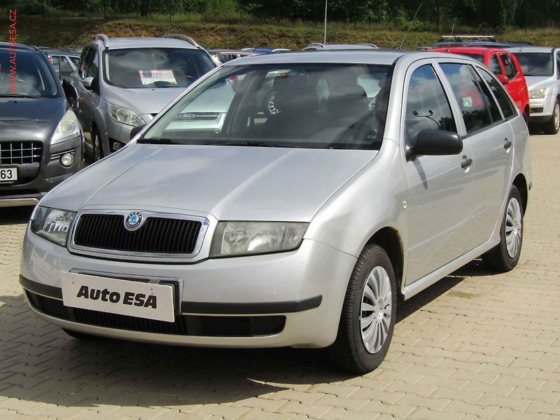 Škoda Fabia (2004) 1.2i, servis.kniha - fotka 3 z 15
