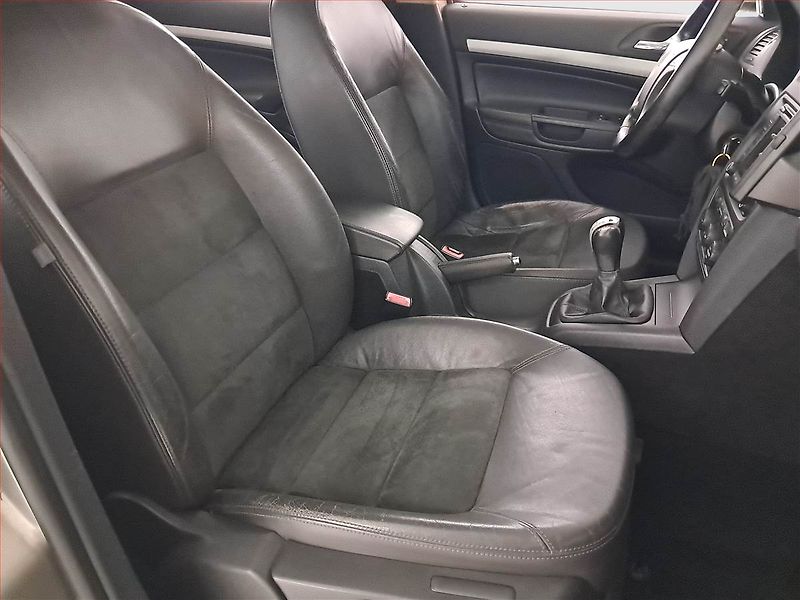 Škoda Octavia (2006) Scout 2.0, 4X4, po STK, Tažné - fotka 9 z 21