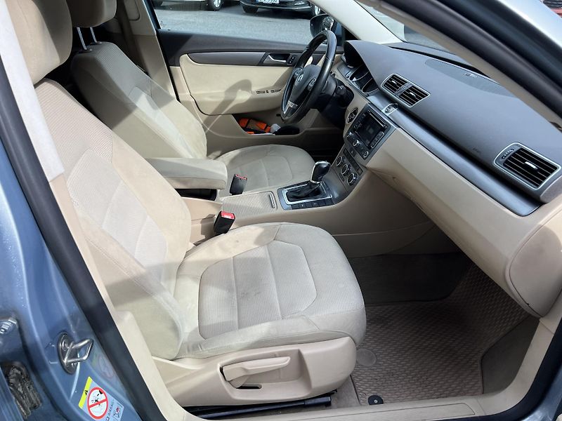 Volkswagen Passat 2.0 TDi 103 kW DSG BIXENON - fotka 9 z 19