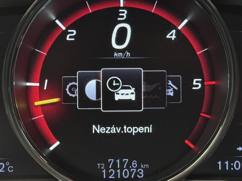 Volvo XC70 D4 AWD SUMMUM AUT        - fotka 34 z 48