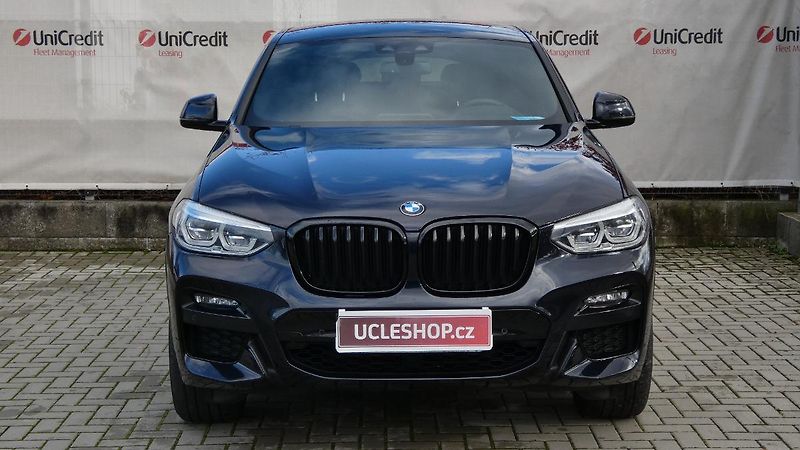 BMW X4 xDrive 20i M Sport - fotka 2 z 23