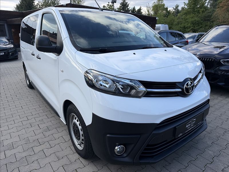 Toyota ProAce 9Míst ČR 1.maj. - fotka 3 z 21