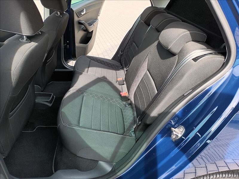 Škoda Fabia 1,2 TSI,66KW,1MAJ,AMBI,KOLA - fotka 17 z 45