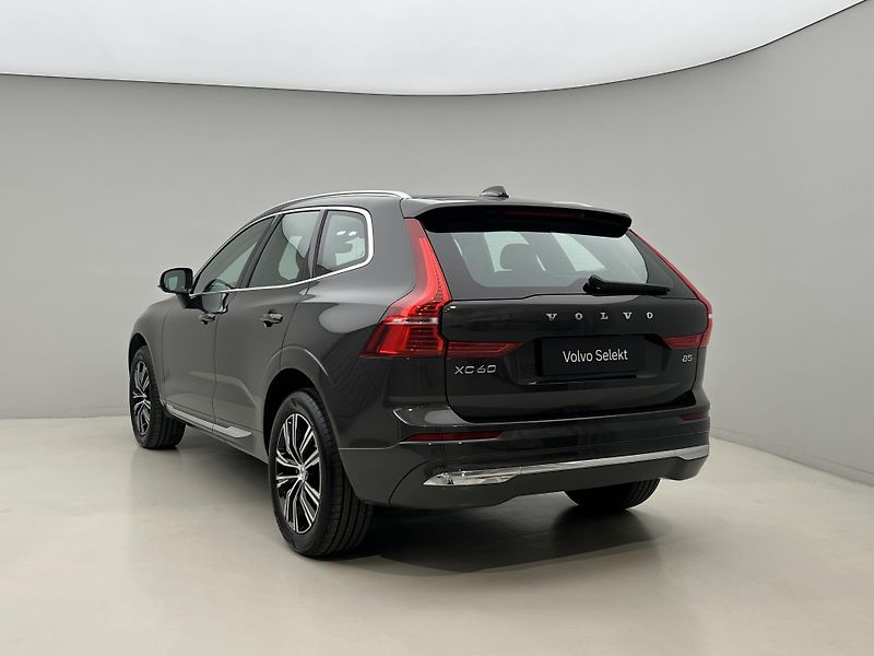 Volvo XC60 B5 AWD INSCRIPTION AUT - fotka 11 z 48