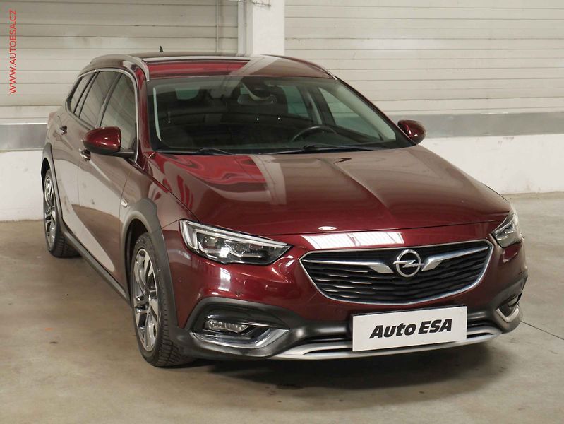 Opel Insignia (2018) 2.0 CDTI 4x4, 2.maj, LED - fotografie inzerátu