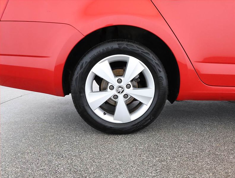 Škoda Octavia (2016) Style 1.6 TDI, Tempomat - fotka 18 z 18