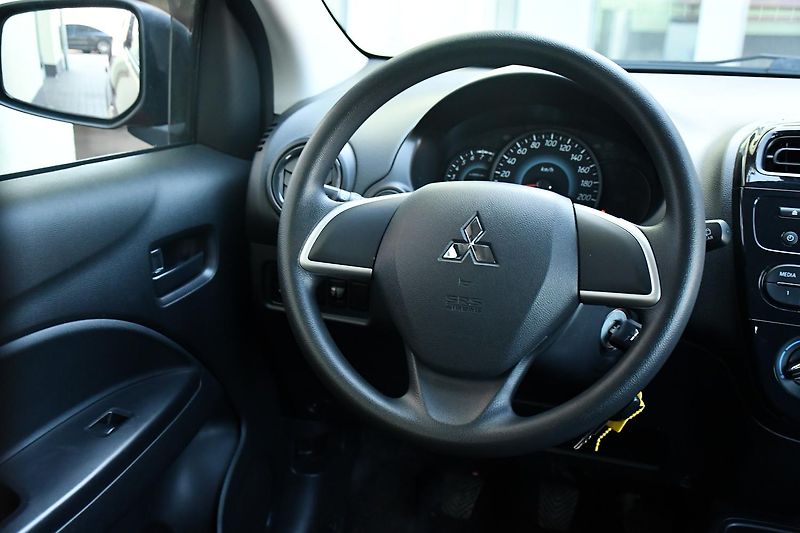 Mitsubishi Space Star 1.0i 52kW A/C - fotka 6 z 29