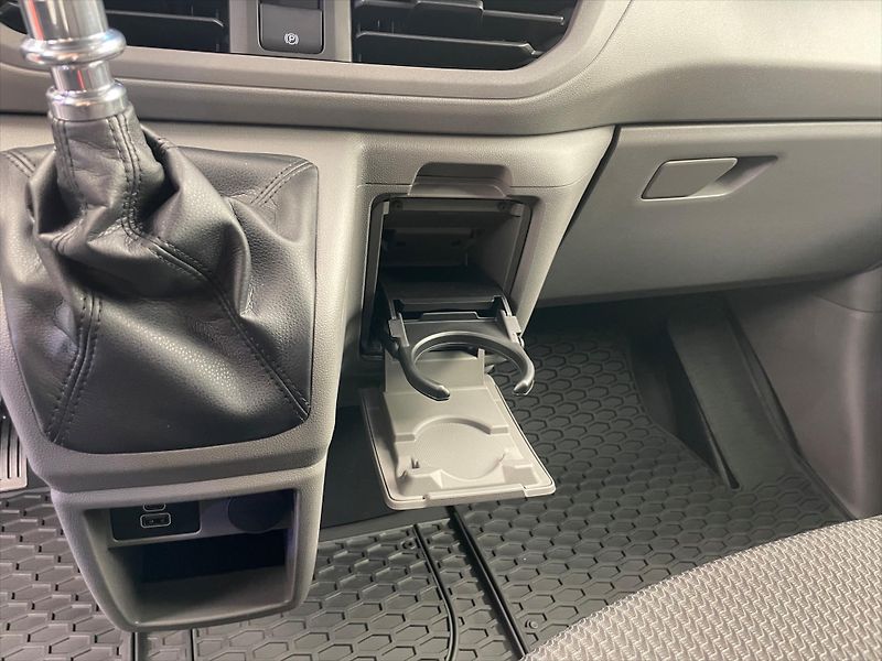 Volkswagen Transporter Nový T7 Kombi TDI DR - fotka 12 z 29