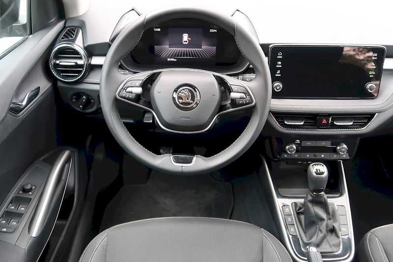 Škoda Fabia (2024) Top Selection 1,0 TSi / 85 kW - fotka 26 z 31