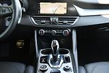 Alfa Romeo Giulia 2,0 VELOCE 16V 206kW AT8-Q4 - náhled 23