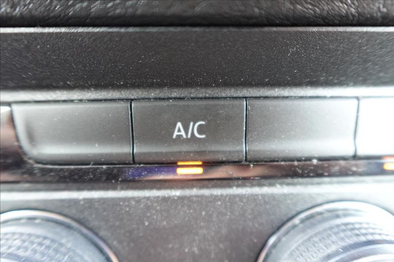 Volkswagen Crafter 2,0 TDI  VW L2H2 KLIMA - fotka 26 z 33