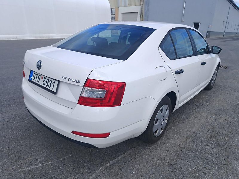Škoda Octavia III 1.6 TDI - fotka 6 z 45