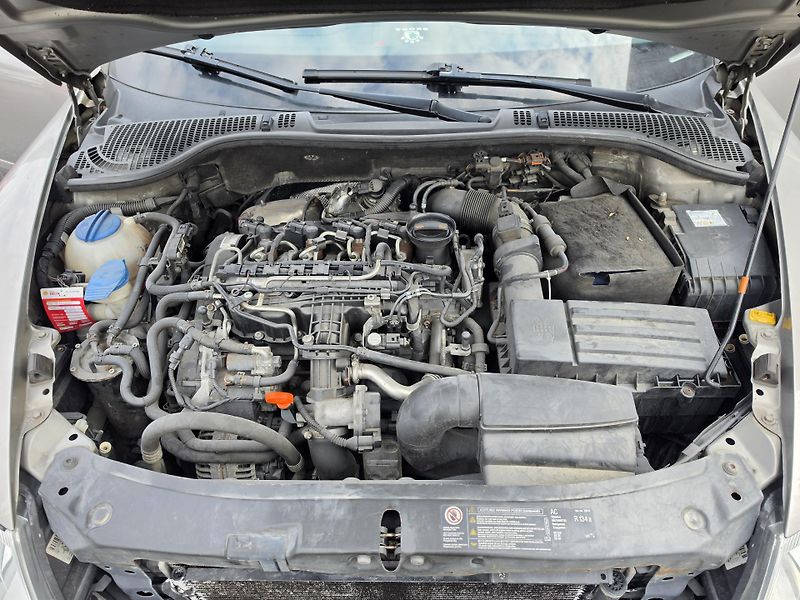 Škoda Octavia II.1.6 TDI Xenon TZ - fotka 13 z 14