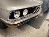 BMW Řada 5 (1974) 525i E12 REZEVOVÁNO - náhled 3