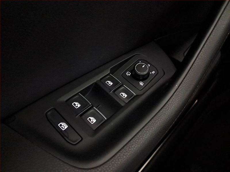 Volkswagen Passat (2017) Highline 1.8 TSI, Automat - fotka 17 z 17