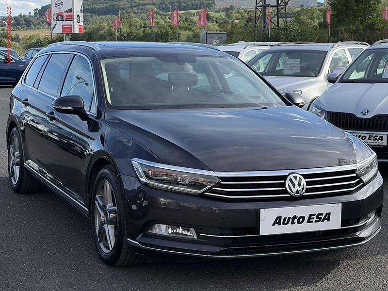 Volkswagen Passat (2018) 2.0TDi, ČR, Highline - fotka 2 z 19
