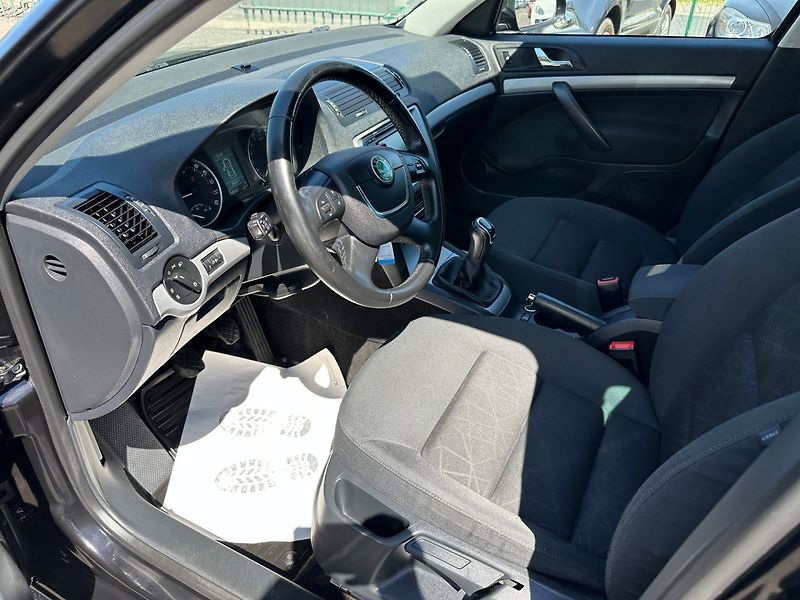 Škoda Octavia (2012) 2,0TDI 103kw  Family - fotka 10 z 28