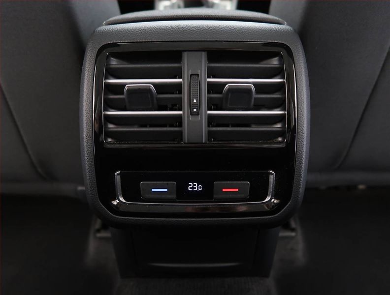 Volkswagen Passat (2015) 2.0 TDI, Navi, Tempomat - fotka 20 z 22