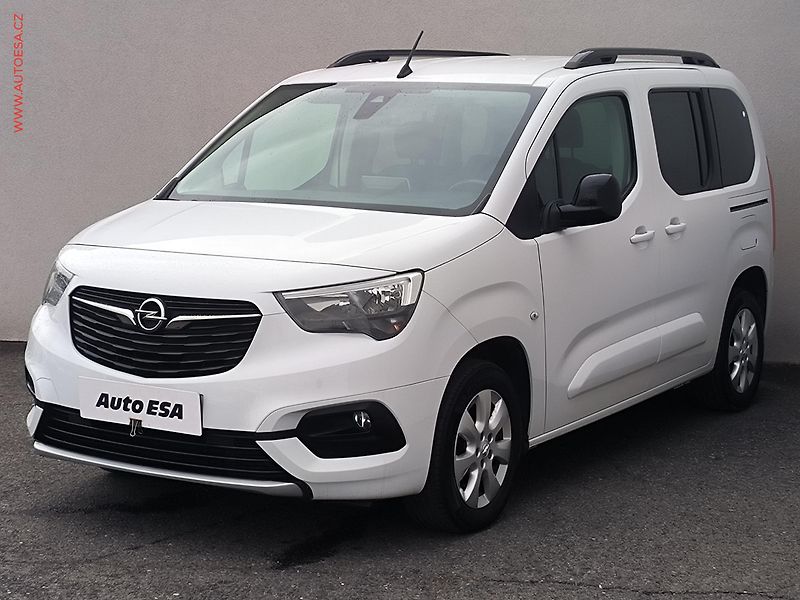 Opel Combo (2022) 1.5CDTi, 1.maj,ČR, Elegance - fotka 3 z 19