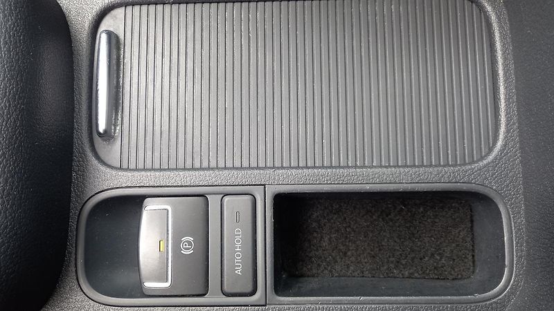 Volkswagen Tiguan (2008) SPORT  1.4 Tsi  4x4    - fotka 14 z 34