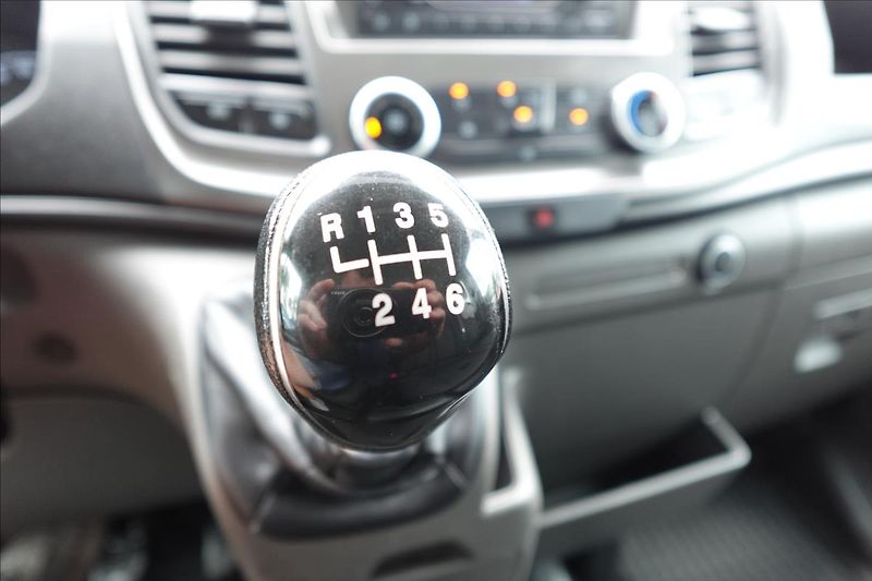 Ford Transit 2,0 TDCi  7MÍST VALNÍK KLIMA - fotka 35 z 35