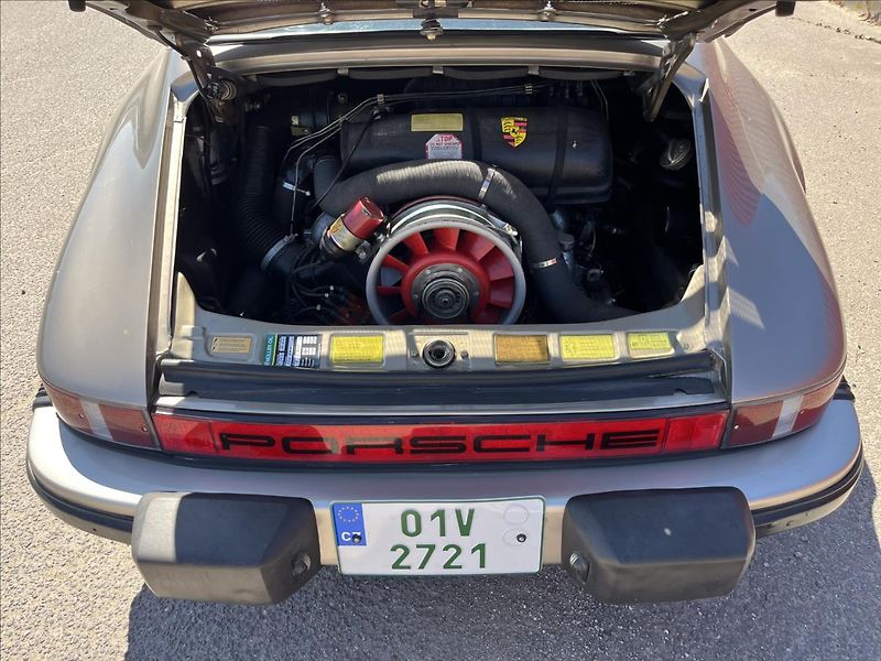 Porsche 911 3.0 SC HISTORICKÉ VOZIDLO - fotka 26 z 40