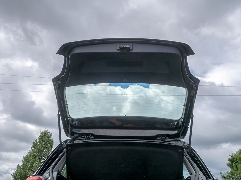 Volkswagen Polo (2009) 1.2HTP KLIMA – ROZVODY - fotka 30 z 40