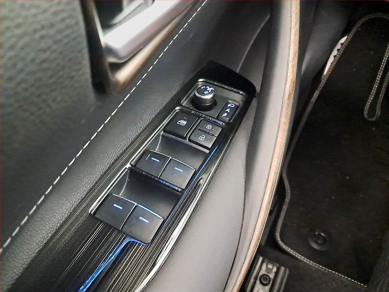 Toyota Corolla (2020) Trek 1.8 Hybrid - fotka 15 z 16
