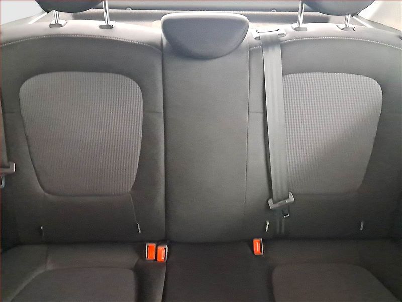 Hyundai i20 (2013) 1.2 - fotka 10 z 16