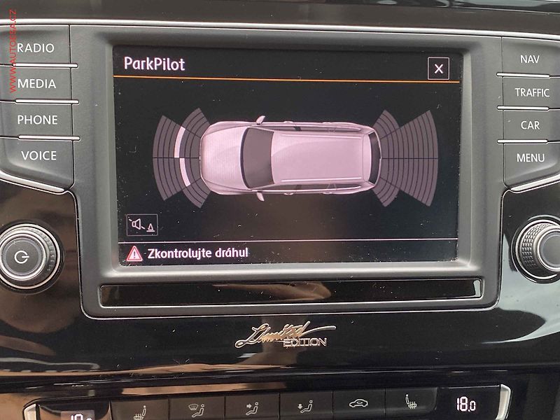 Volkswagen Passat (2016) 2.0TDi, ČR, DSG, LED, navi - fotka 17 z 18