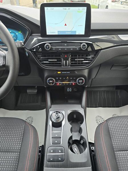 Ford Kuga 2.5 140kW 4x4 AWD ST-LINE -DPH - fotka 13 z 43