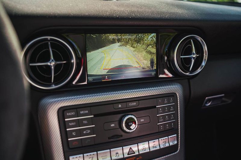 Mercedes-Benz SLC (2019) 300, Automat,180KW,Full Led - fotka 21 z 31