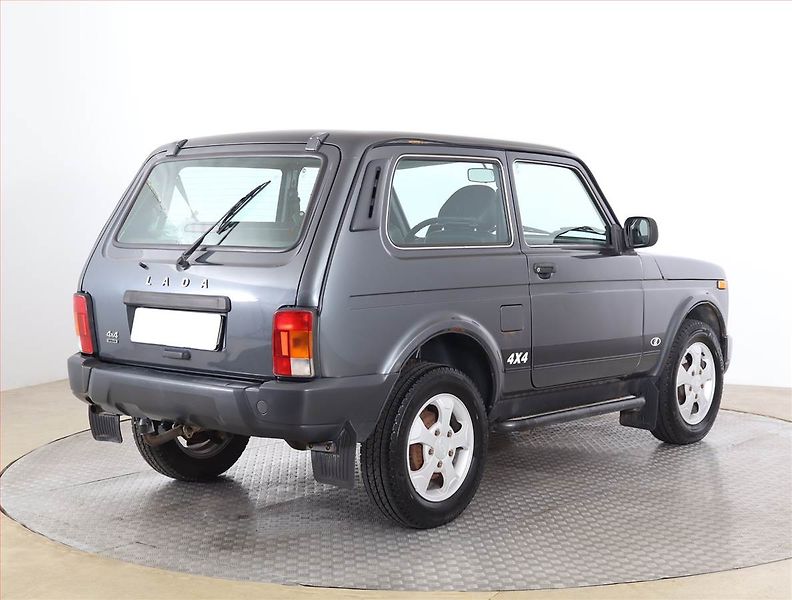 Lada Niva (2017) Urban 1.7 i, 4X4, Serv.kniha - fotka 5 z 13