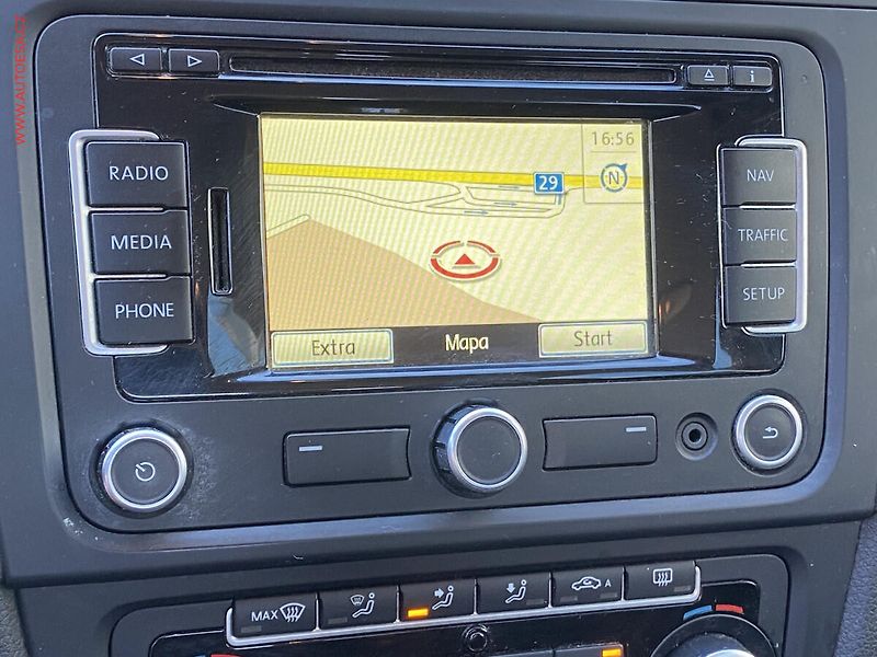 Volkswagen Golf (2012) 1.2TSi, ČR, Comfort, navi - fotka 15 z 16