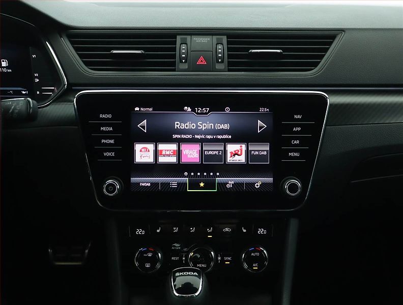 Škoda Superb (2023) Sportline 2.0 TDI - fotka 12 z 18