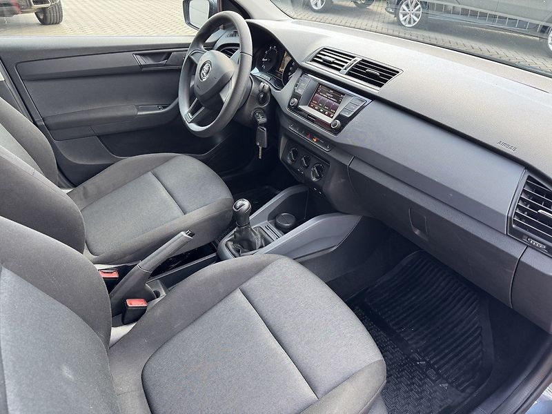 Škoda Fabia (2018) 1.0MPi Klima Výhřev Sedadel BT - fotka 14 z 45
