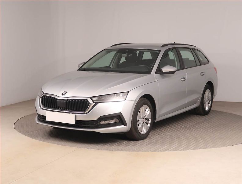 Škoda Octavia (2022) Ambition 2.0 TDI, ČR,1.maj - fotka 2 z 15