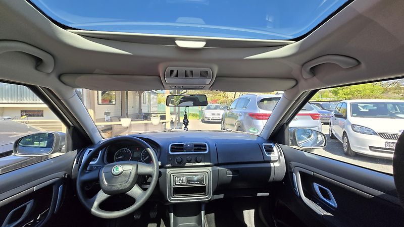 Škoda Roomster 1.4 16V STYLE ZADÁNO - fotka 17 z 37