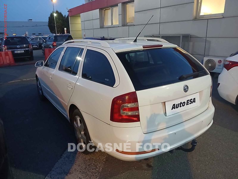 Škoda Octavia (2007) 1.9 TDi, ČR, 4x4, Tažné - fotka 2 z 3