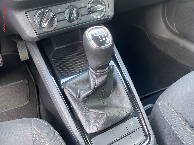 Škoda Kamiq (2022) 1.0 TSi, Ambition, LED - fotka 17 z 19