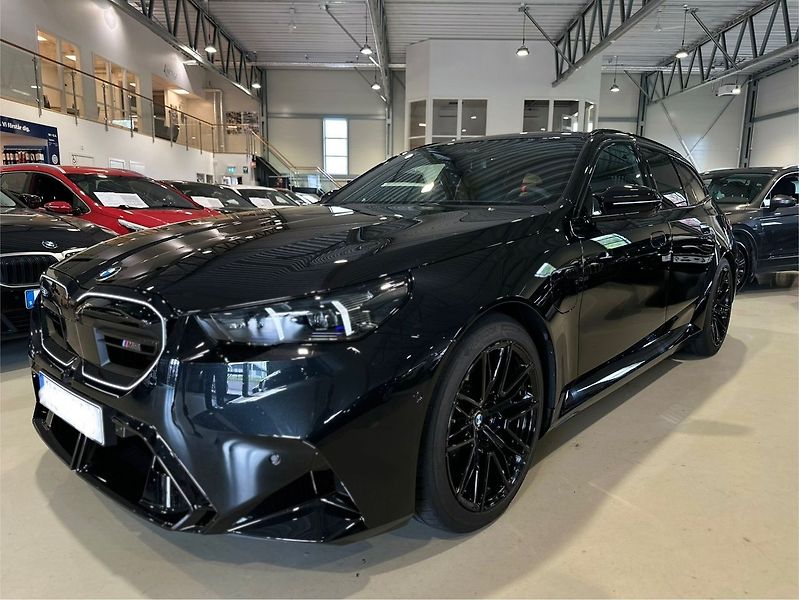 BMW M5 Ultimate Paket B&W Taž - fotka 1 z 17