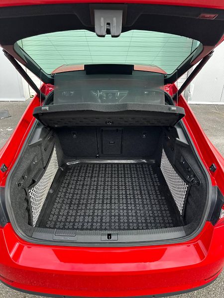 Škoda Superb (2017) III SPORTLINE 140KW DSG - fotka 23 z 48