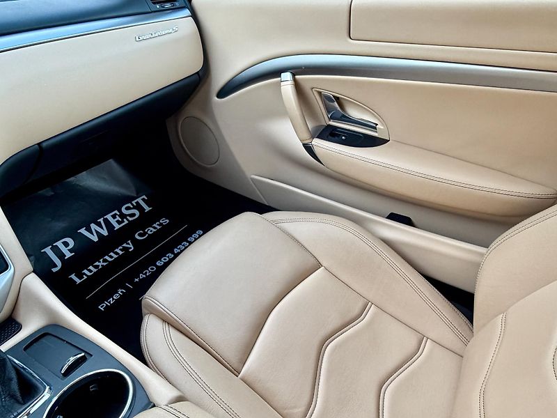 Maserati Granturismo (2012) S 4.7 V8 1. MAJITEL 33.222 km! - fotka 44 z 57