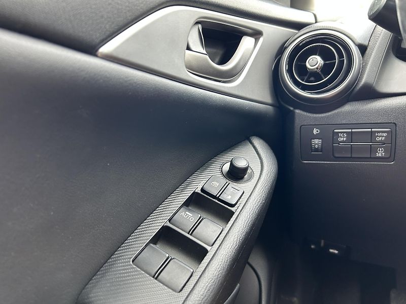 Mazda CX-3 (2019) 2.0 i 89 KW naj 65 tis km - fotka 22 z 23