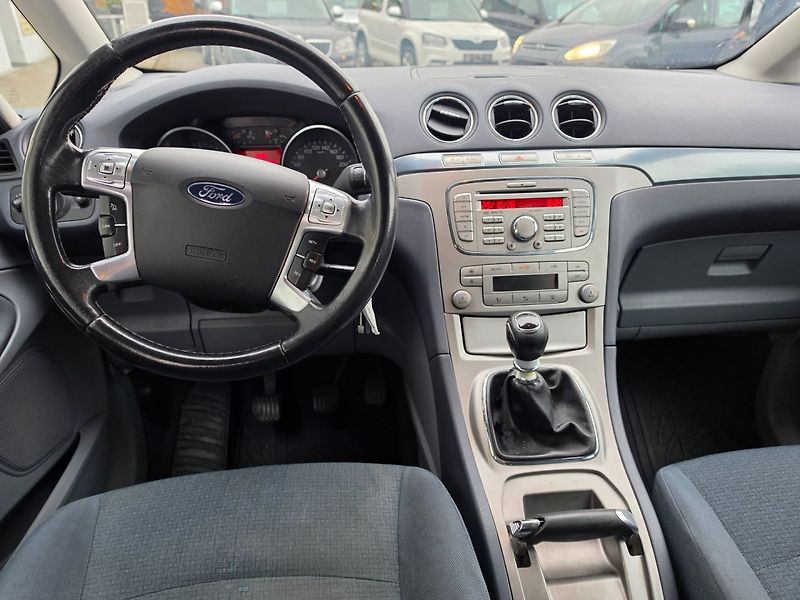 Ford Galaxy (2007) 2.0 TDI 7míst,2sady kol - fotka 13 z 25